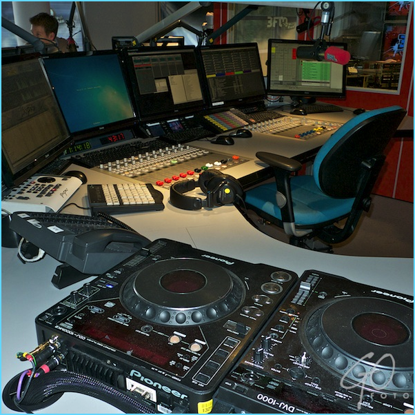 Dagfoto's maart 2012 3FM studio