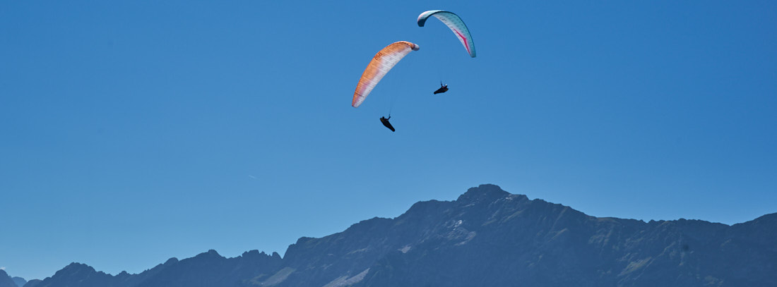 229-2012 Paragliders op de Gotthardpas - Gerard Oonk 1