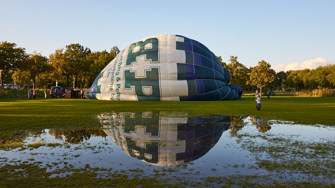 Ballon op activiteitenterrein tussen Hoogland en Amersfoort